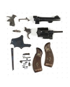 Smith & Wesson 10--7