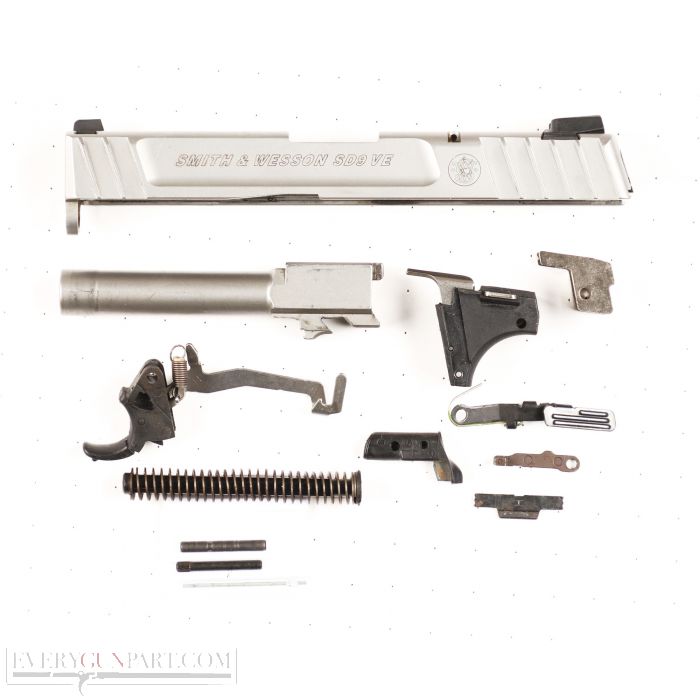 Smith & Wesson SD9VE Semi-auto